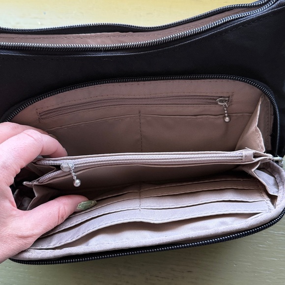 NWOT Cross body baggallini - Picture 2 of 4